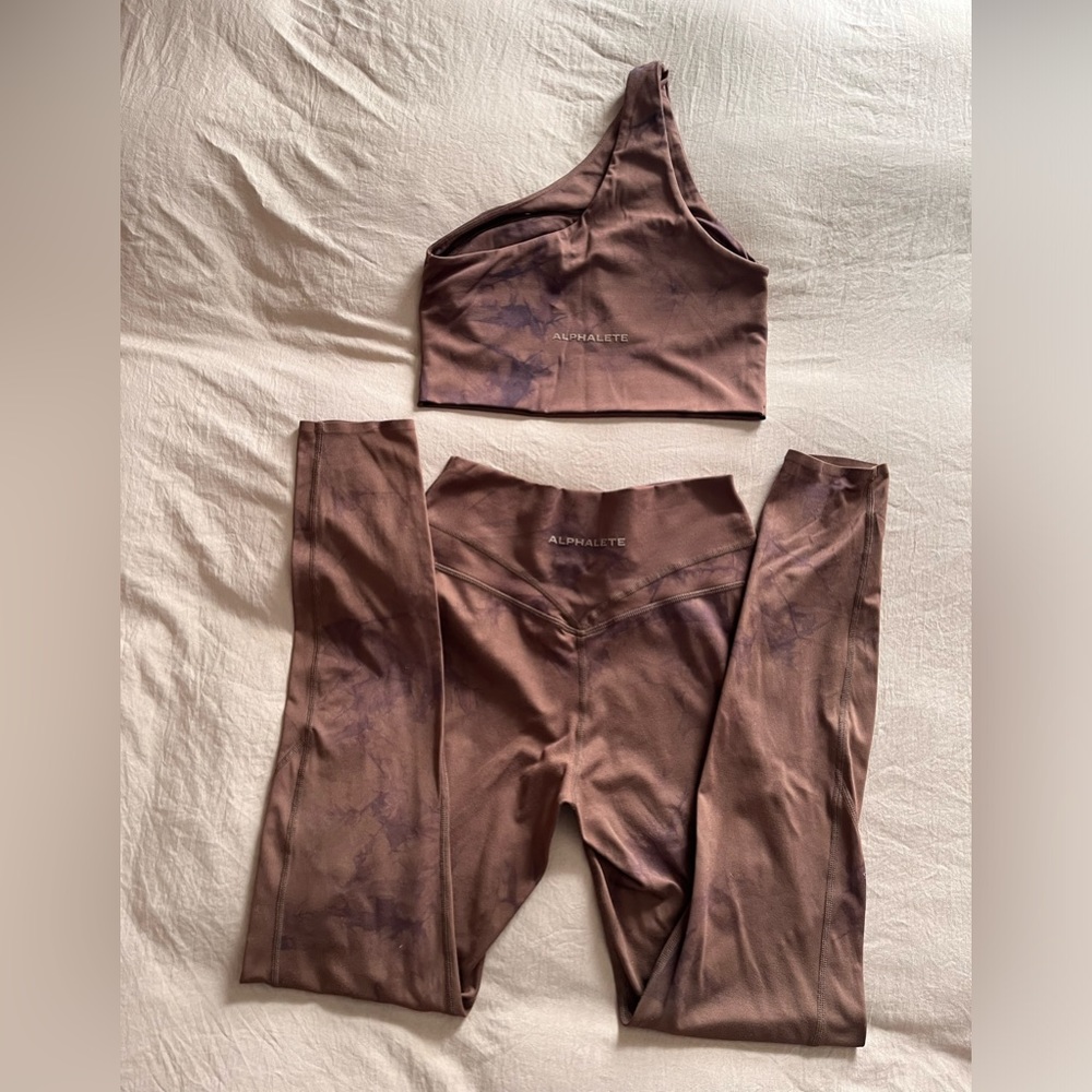 Alphalete 2 piece sz small